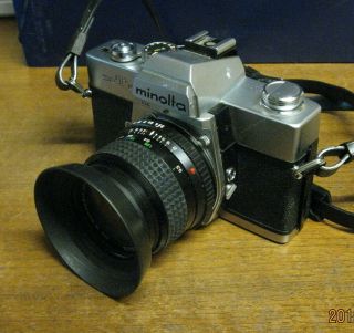MINOLTA SRT 102 35mm SLR Film Camera With MD W.  Rokkor - X 28mm 1:2.  8 Lens 3
