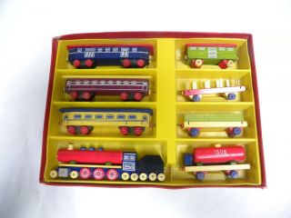 Vintage Painted Wood Small Wooden Model Toy Train (a5)