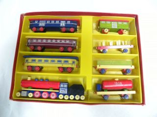 Vintage Painted Wood Small Wooden Model Toy Train (A5) 3