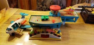 Vintage 1972 Fisher Price Little People Play Family Airport 996