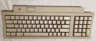 Vintage - Apple - Apple Keyboard Ii - M0487 - 1990 - No Cords - Un - - Read