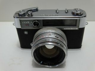 Yashica Lynx 14e Rangefinder Camera With Yashinon - Dx 45mm F/1.  4 Lens