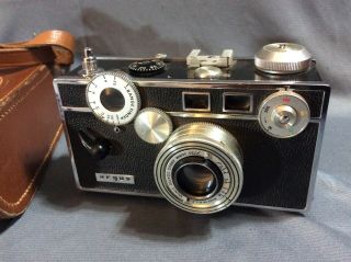 Vintage 35mm Argus Rangefinder Camera C3 Brick 3.  5 Cintar With Case