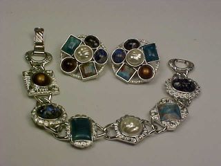Vintage Sarah Coventry " Happy Holiday " Bracelet & Earrings Set