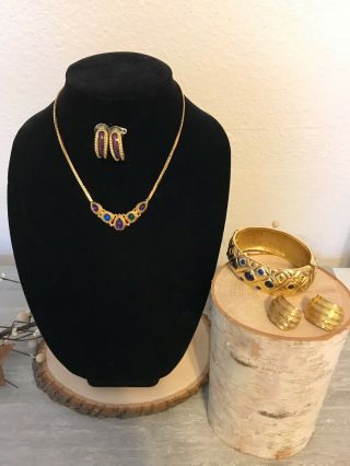 Vintage Trifari Gold Tone Stone Set Earrings Bangle Necklace Signed Clip On