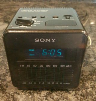 Vintage Sony Dream Machine Am/fm Alarm Clock 2 Band Radio Cube Icf C10w Black