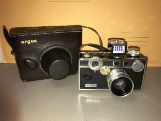 Vintage Argus C - 3 35mm Film Camera W/light Meter And Case 50mm.  F 3.  5 The Brick