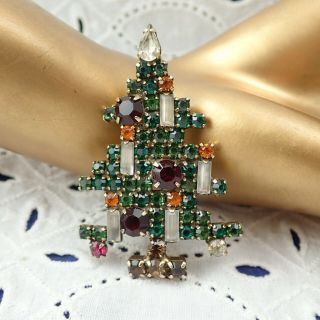 Vintage Weiss Five 5 Candle Rhinestone Christmas Tree Gold Tone Pin Brooch