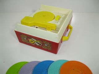 VINTAGE 1971 FISHER PRICE MUSIC BOX RECORD PLAYER WITH ALL 5 RECORDS 3