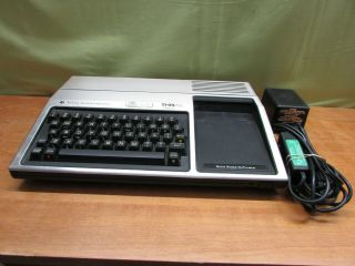 Vintage Texas Instruments Home Computer Ti - 99/4a