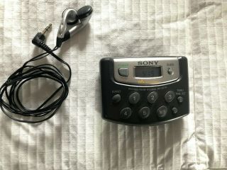 Vintage Sony Walkman Srf M37w Sports Fm Am Portable Radio With Headphone