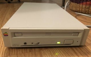 Vintage 1993 AppleCD 300 M3023 External CD Drive with Cord & guide POWERS ON 2
