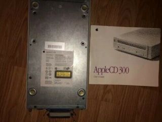 Vintage 1993 AppleCD 300 M3023 External CD Drive with Cord & guide POWERS ON 6