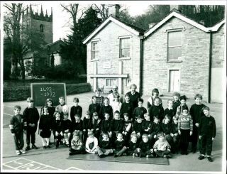 Pupils And Teachers Of Pott Shrigley Church School - Vintage Photo