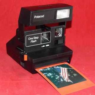 Polaroid 600 One Step Flash Instant Film Camera - Great Pictures