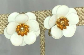 Vintage 1964 Sarah Coventry " Snow White " Enamel Flower Earrings Goldtone Clip On