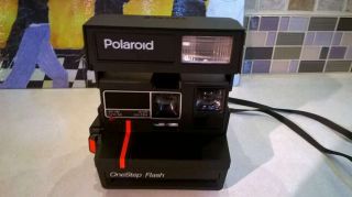 Polaroid One Step Flash Instant Camera Uses 600 Film