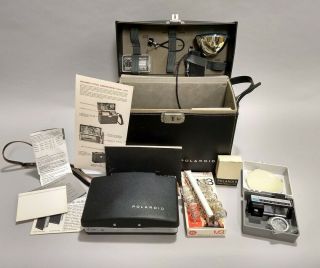 Polaroid Automatic 250 Land Camera With Case And Accessories