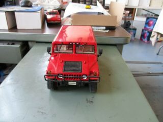 Vintage Hummer H2 Suv Maisto 1/18 Red Special Off - Road Vehicle