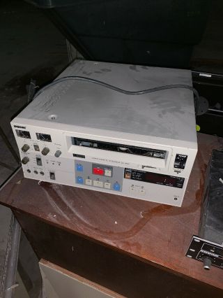 Sony Vo - 7600 U - Matic Videocassette Recorder