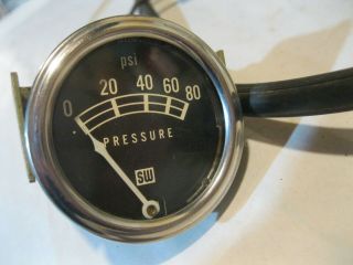 Vintage Sw Stewart Warner Oil Pressure 2 " Gauge W Oil Line.  833213