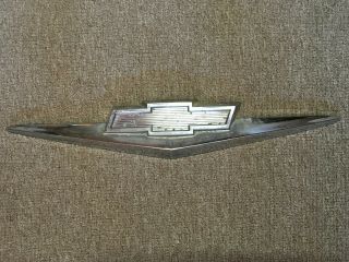 Vintage 1950`s Chevrolet Chevy Metal Hood Grill Emblem Pn 3768897