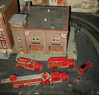 Ho Three Vintage Unusual Fire Engines W/firemen,  Civilians,  Fire House