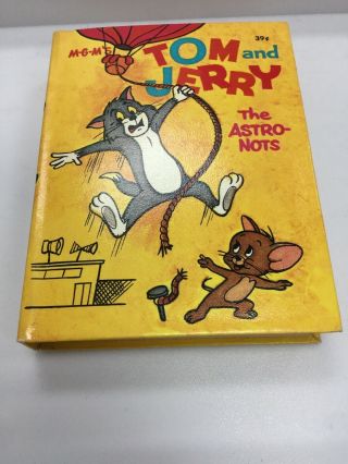 Crisp 1969 Tom And Jerry The Astro - Nots Big Little Book Mgm Hardcover