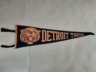 Vintage Felt Black & Orange Detroit Tigers Pennant 25 " X 7 1/2 "