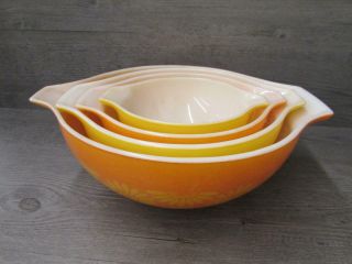 Set Of 4 Vintage Pyrex Daisy Orange Yellow Cinderella Mixing Bowls 1960s