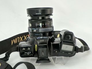 Vintage Minolta Maxxum 7000i Camera with 35 - 70 Zoom Lens. 4