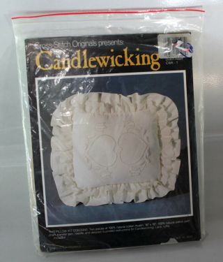 Vintage Candlewicking Pillow Kit Dutch Hearts Embroidery Muslin Cross Stitch