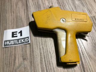 Vintage Monarch 1110 Price Labeler Gun/Price Gun Yellow 100 TESTED/WORKING❄️E1 2