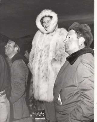 Gene Tierney Candid In Fur Coat W/hood Vintage Photo