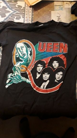 Vintage Queen Concert Shirt Size M