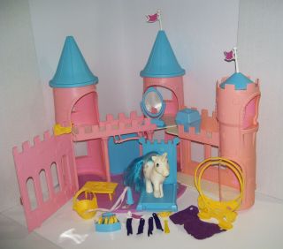 Vintage Hasbro 1985 My Little Pony Dream Castle Box & Accessories