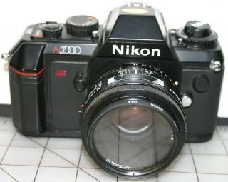 Nikon N2000 35mm Camera W/ 50mm F/ 1.  8 Af Nikkor Lens - Parts