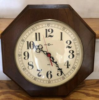 Vintage Howard Miller Wooden Wall Clock Octagon Shape Model 612 - 608