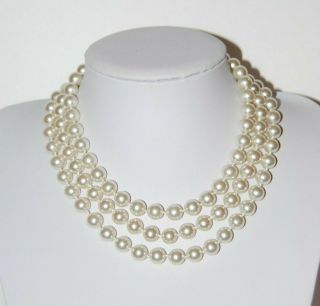 ELEGANT VINTAGE TRIPLE STRAND HAND KNOTTED FAUX GLASS PEARLS STATEMENT NECKLACE 2