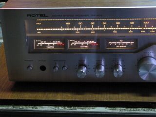 Rotel RX - 404 AM/FM Stereo Receiver 2