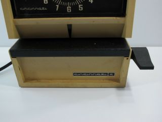 Vintage Cincinnati Time Card Recorder Machine with 2 Keys 5