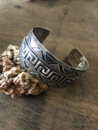 925 Sterling Silver - Vintage Greek Key Designed Cuff Bracelet