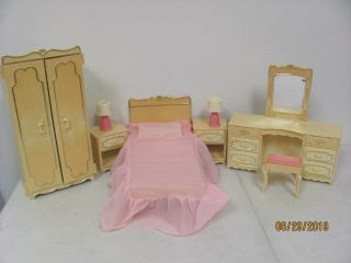 Vtg Barbie Bedroom Set Wolverine Armoire Bed Tables Lamp Vanity & Bench,