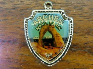 Vintage Sterling Silver Arches National Park Utah State Travel Shield Charm E18