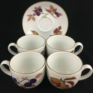 Vtg Set Of 4 Cups And 1 Saucer By Royal Worcester Evesham Porcelain England