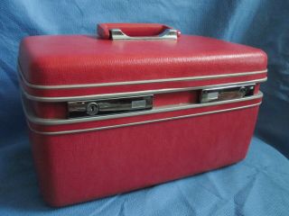 Vintage Hot Pink Red Courier Samsonite Cosmetic Train Case Tray Luggage
