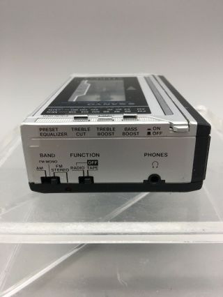 Vintage Sanyo M - GR70 AM/FM Cassette Tape Player Radio Portable Stereo - G34 4