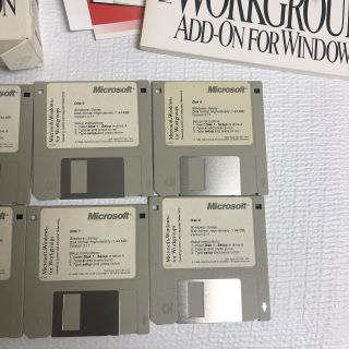 Microsoft Windows for Workgroups v3.  11 Vintage OEM on 3.  5 floppy complete set 3