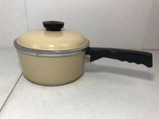 Vintage Club Aluminum Pot Sauce Pan & Lid Harvest Gold Yellow 2 Quart Cookware