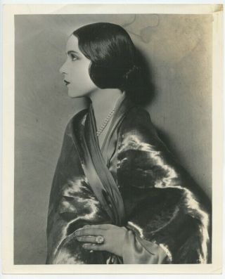 Dolores Del Rio 1928 Vintage Hollywood Glamour Portrait Sleek Profile